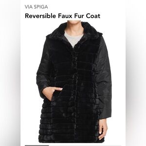 Via Spiga Reversible Faux Fur coat. Black. Size small.